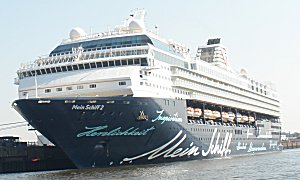 Mein Schiff 2 in Hamburg